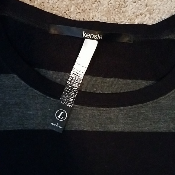 Black and gray top - Picture 3 of 5